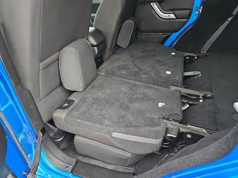 Used 2015 Jeep Wrangler Unlimited Sahara w/ Connectivity Group image 83