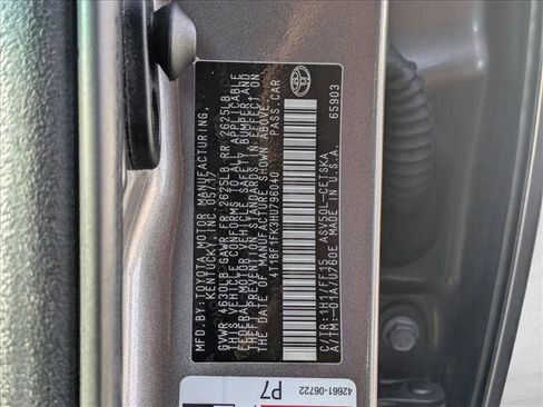 Used 2017 Toyota Camry SE image 24