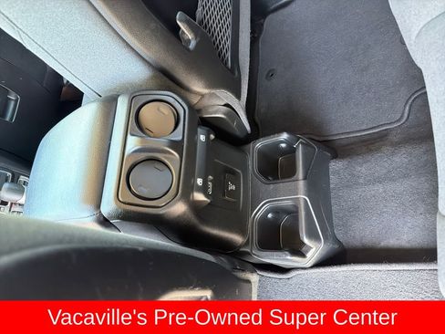 Used 2025 Jeep Wrangler Unlimited Rubicon AWD/4WD image 25