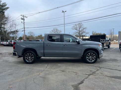 Used 2024 Chevrolet Silverado 1500 LT image 7