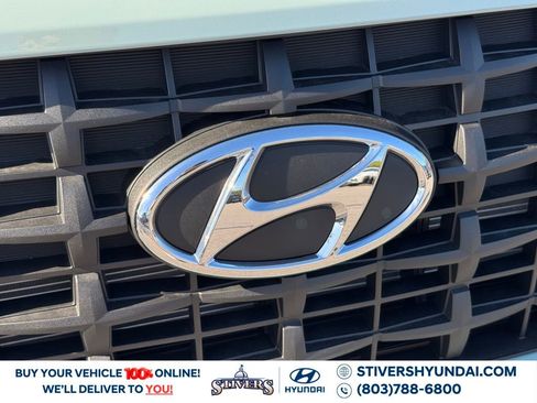 New 2026 Hyundai Venue SE image 8