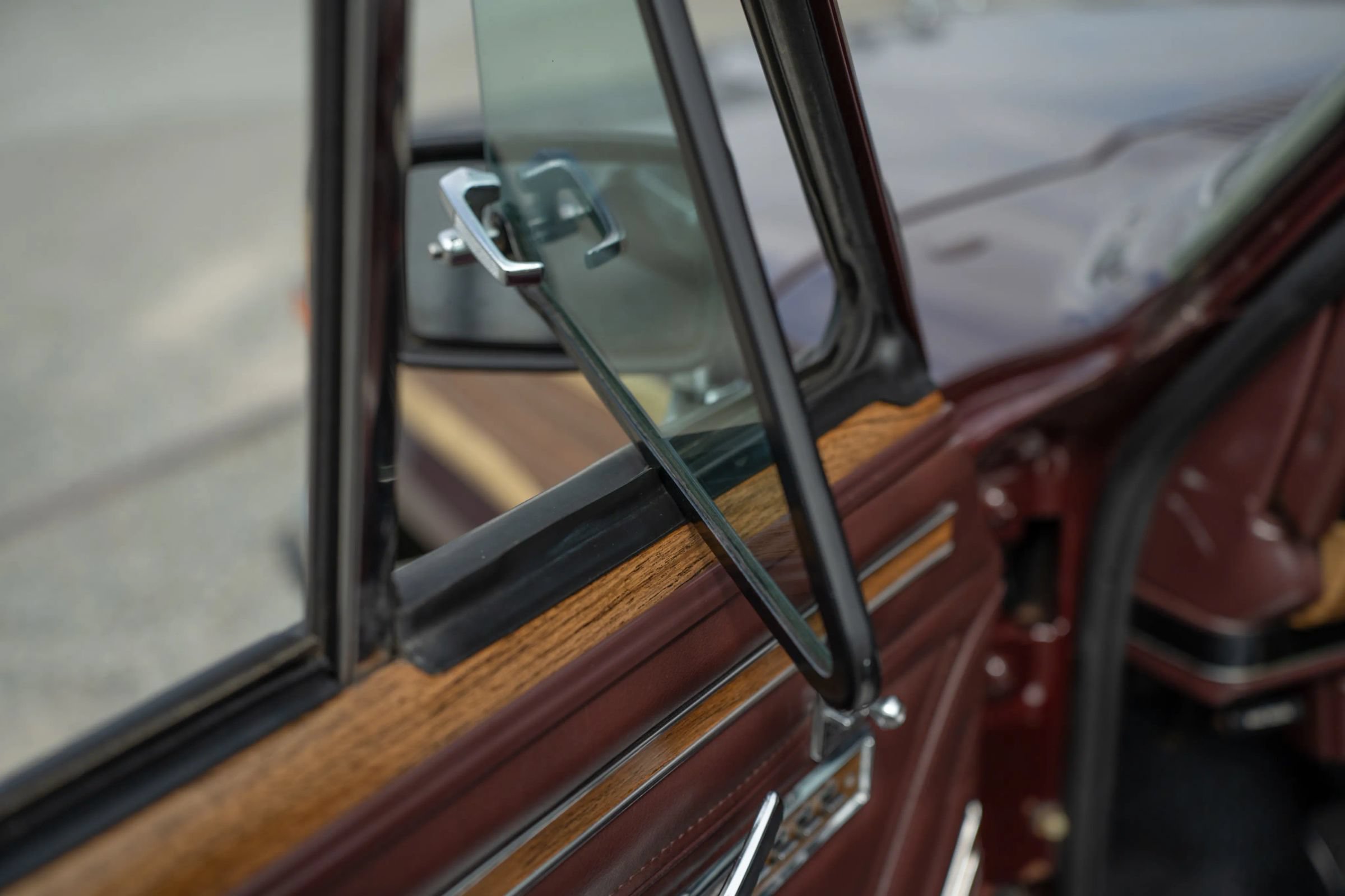 Used 1987 Jeep Grand Wagoneer AWD/4WD image 82