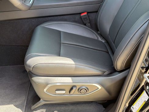 New 2026 Jeep Grand Wagoneer Limited AWD/4WD image 15