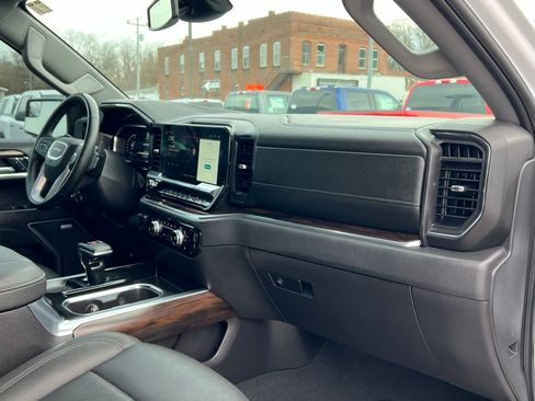 Used 2025 GMC Sierra 1500 SLT w/ SLT Convenience Package image 20