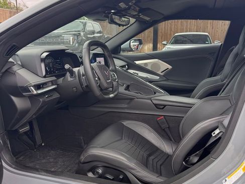 Used 2025 Chevrolet Corvette Z06 RWD image 6