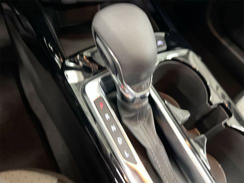 Certified 2025 Chevrolet Trax LT image 16