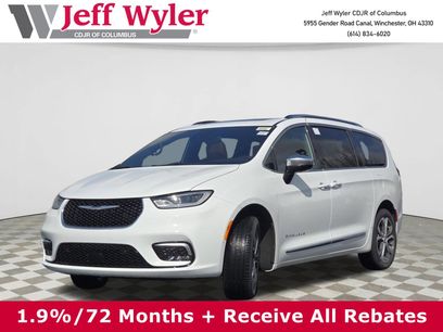 New 2026 Chrysler Pacifica Pinnacle