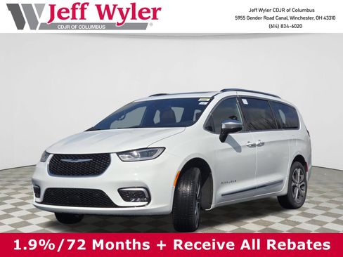 New 2026 Chrysler Pacifica Pinnacle image 1