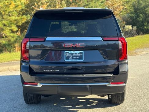 New 2026 GMC Yukon Elevation image 12