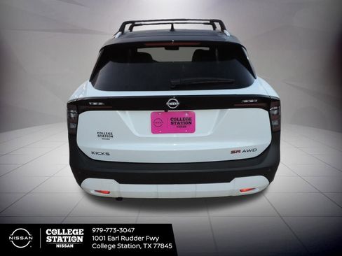 New 2026 Nissan Kicks SR w/ Cold Weather Package image 5