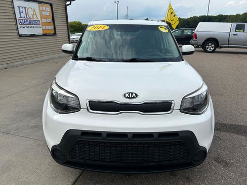 Used 2014 Kia Soul FWD image 2