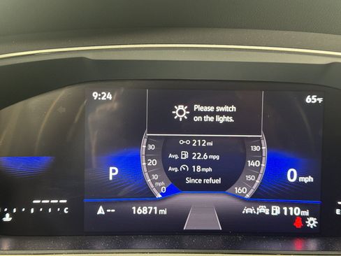 Used 2024 Volkswagen Tiguan SE FWD image 24