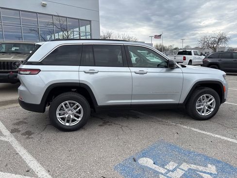 New 2026 Jeep Grand Cherokee Laredo AWD/4WD image 31