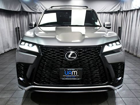 Used 2023 Lexus LX 600 F Sport w/ Accessory Package (Z1) AWD/4WD image 2
