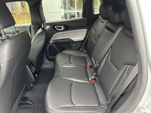 New 2026 Jeep Compass Limited image 14