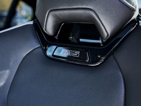 Used 2026 BMW M5 w/ Executive Package image 49