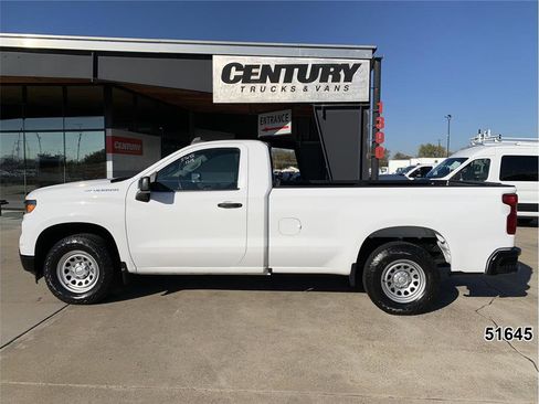 Used 2023 Chevrolet Silverado 1500 W/T w/ Trailering Package image 4
