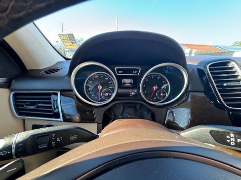 Used 2017 Mercedes-Benz GLE 350 image 16