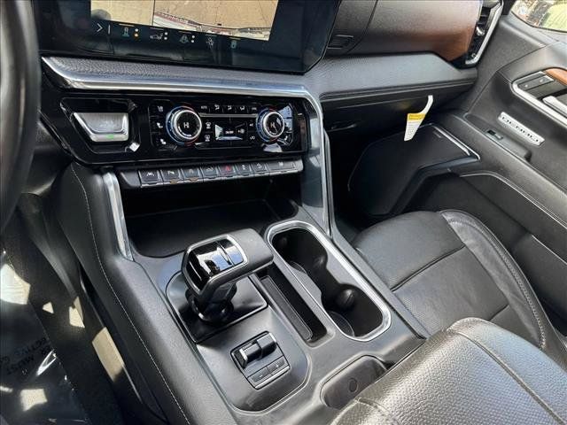 Used 2023 GMC Sierra 1500 Denali w/ Technology Package AWD/4WD image 16