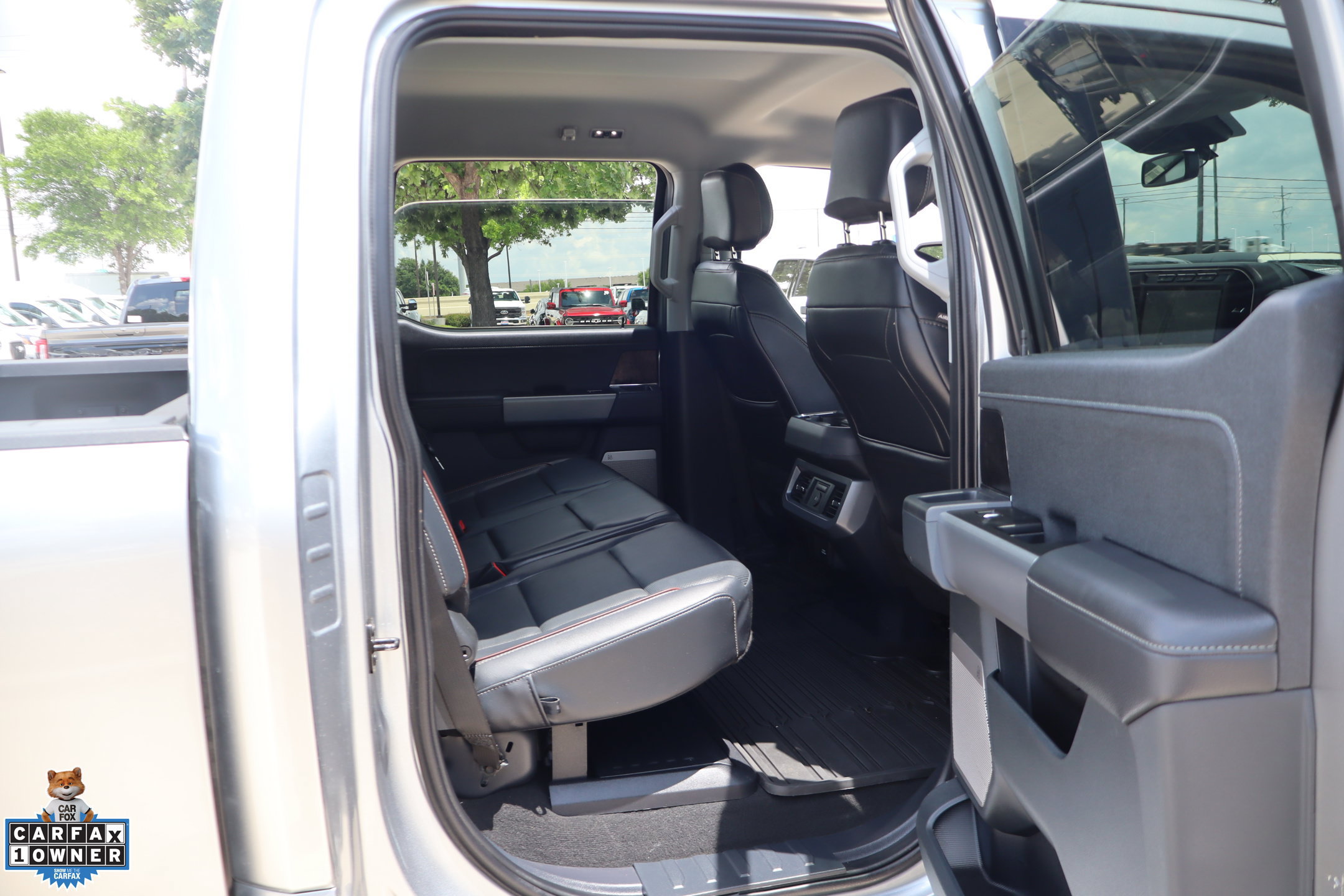Used 2024 Ford F350 Lariat w/ Lariat Ultimate Package AWD/4WD image 28
