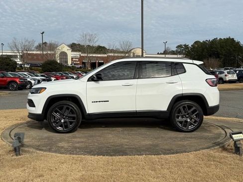 New 2026 Jeep Compass Latitude image 4