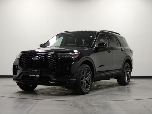 New 2026 Ford Explorer ST-Line w/ ST-Line Street Pack image 8