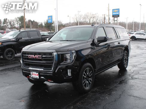 Used 2024 GMC Yukon XL AT4 w/ AT4 Premium Plus Package image 8