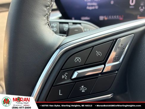 Used 2025 Buick Enclave Sport Touring w/ Power Package FWD image 20