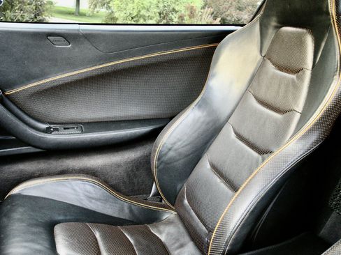 Used 2015 McLaren 650S Spider RWD image 22