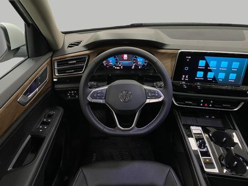 New 2026 Volkswagen Atlas SE image 14