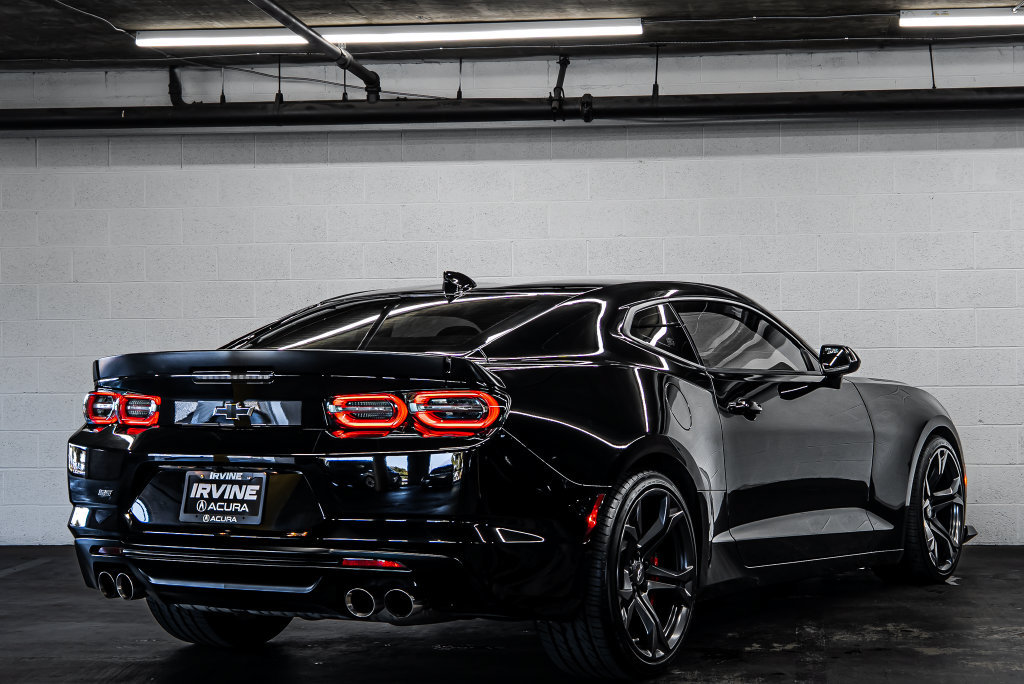 Used 2020 Chevrolet Camaro SS RWD image 5