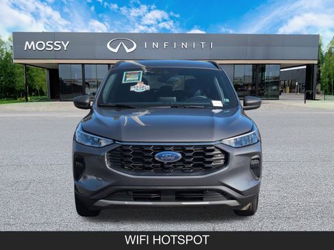 Used 2025 Ford Escape ST-Line image 4