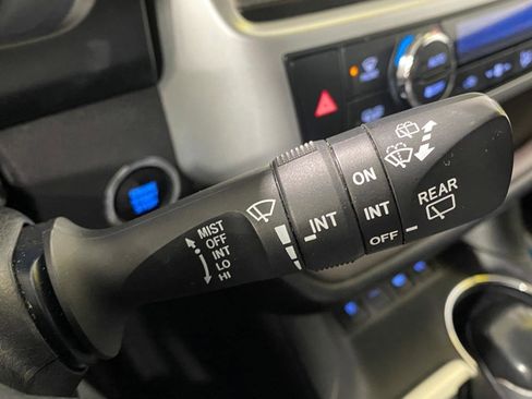 Used 2015 Toyota Highlander XLE AWD/4WD image 19