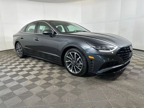 Used 2023 Hyundai Sonata Limited FWD image 2