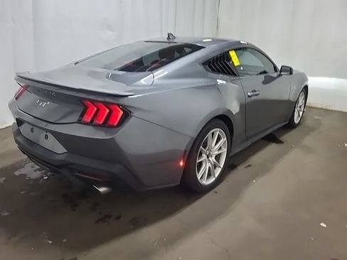 Used 2025 Ford Mustang GT Premium RWD image 8