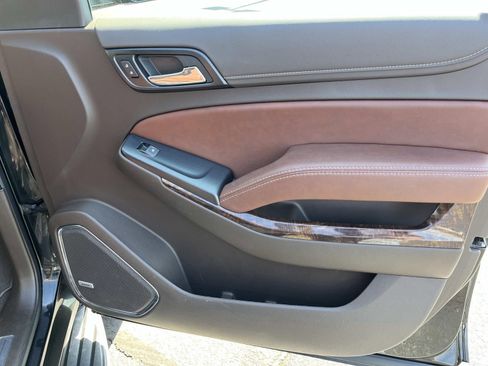 Used 2019 Chevrolet Tahoe Premier AWD/4WD image 26