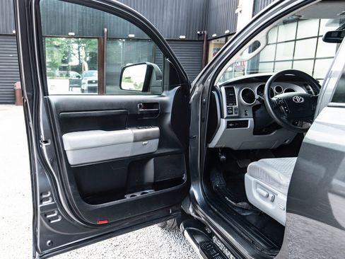 Used 2013 Toyota Tundra 2WD Double Cab w/ SR5 Pkg image 32