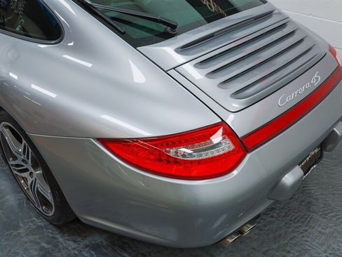Used 2009 Porsche 911 Carrera 4S AWD/4WD image 16
