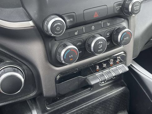 Used 2020 RAM 1500 Big Horn AWD/4WD image 29