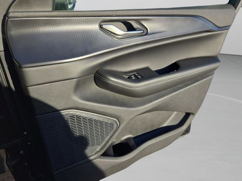 New 2025 Jeep Grand Cherokee Laredo X w/ Luxury Tech Group I image 30