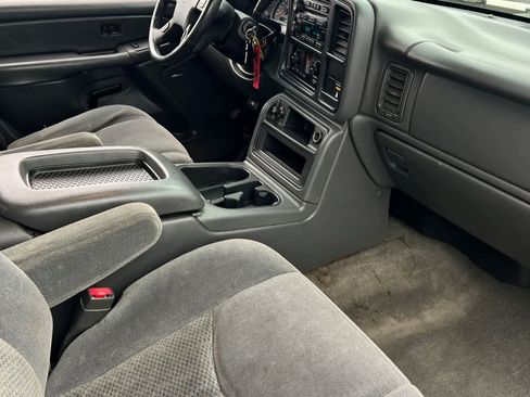 Used 2004 Chevrolet Silverado 2500 LS RWD image 17