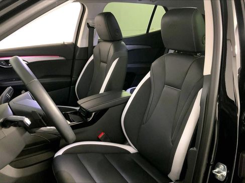 Used 2025 Buick Envision Sport Touring image 22