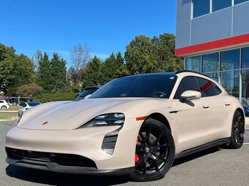 Used 2024 Porsche Taycan GTS w/ Premium Package image 21