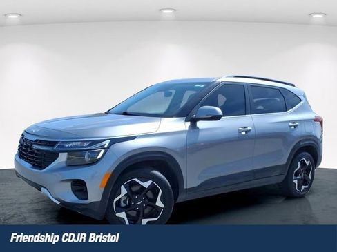 Used 2024 Kia Seltos EX AWD/4WD image 1