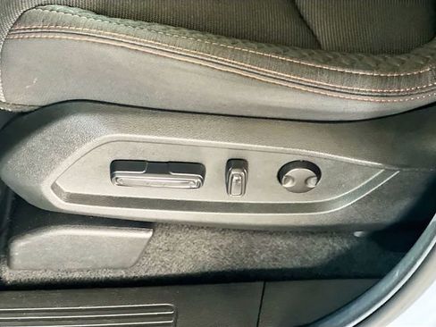 Certified 2025 Honda Pilot Sport image 13