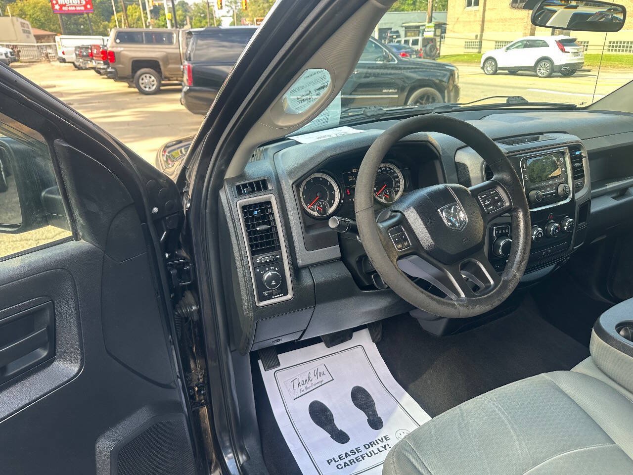 Used 2016 RAM 1500 Express AWD/4WD image 8