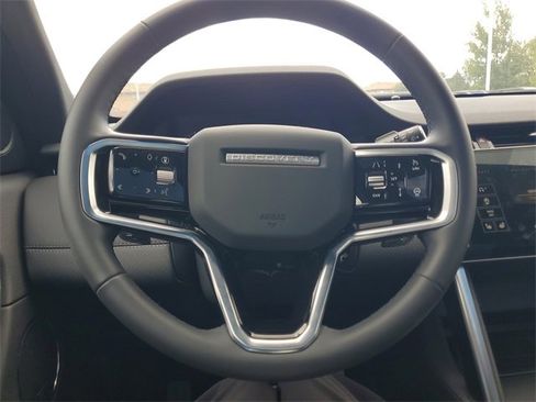 Certified 2025 Land Rover Discovery Sport Dynamic SE image 26