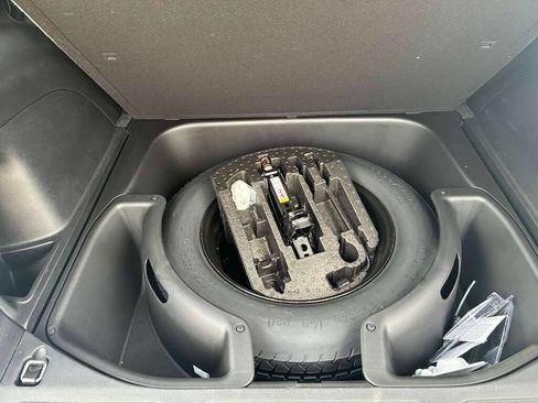 Used 2022 Jeep Grand Cherokee Limited w/ Tech Group image 16