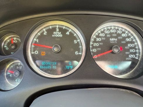 Used 2010 Chevrolet Silverado 1500 LTZ w/ Convenience Package image 18