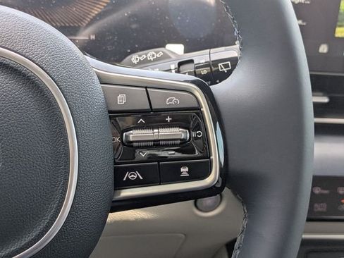 New 2026 Kia Carnival EX FWD image 31